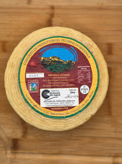 Forma di Pecorino Semistagionato intera